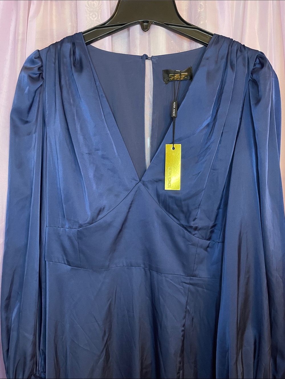 Alexia Admor size 8 navy blue